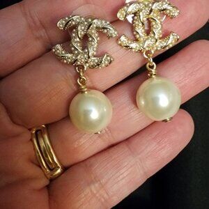 ✨Authentic Chanel Gold Earrings ✨